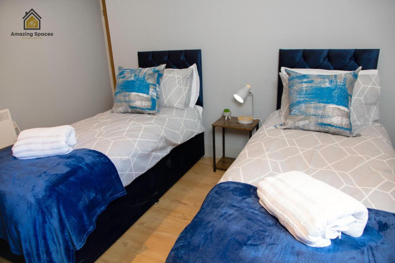 City Centre 2 Bed Flat Sleeps 3 For Work And Leisure With Free Wifi By Amazing Spaces Relocations Ltd Warrington Bagian luar foto