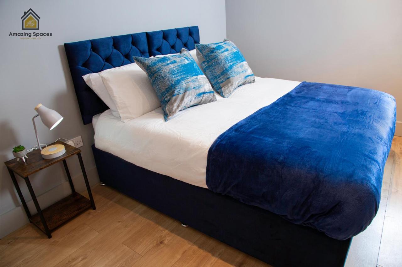 City Centre 2 Bed Flat Sleeps 3 For Work And Leisure With Free Wifi By Amazing Spaces Relocations Ltd Warrington Bagian luar foto